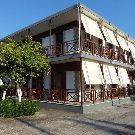 Circe Pansion Apartment Lixouri Exterior photo
