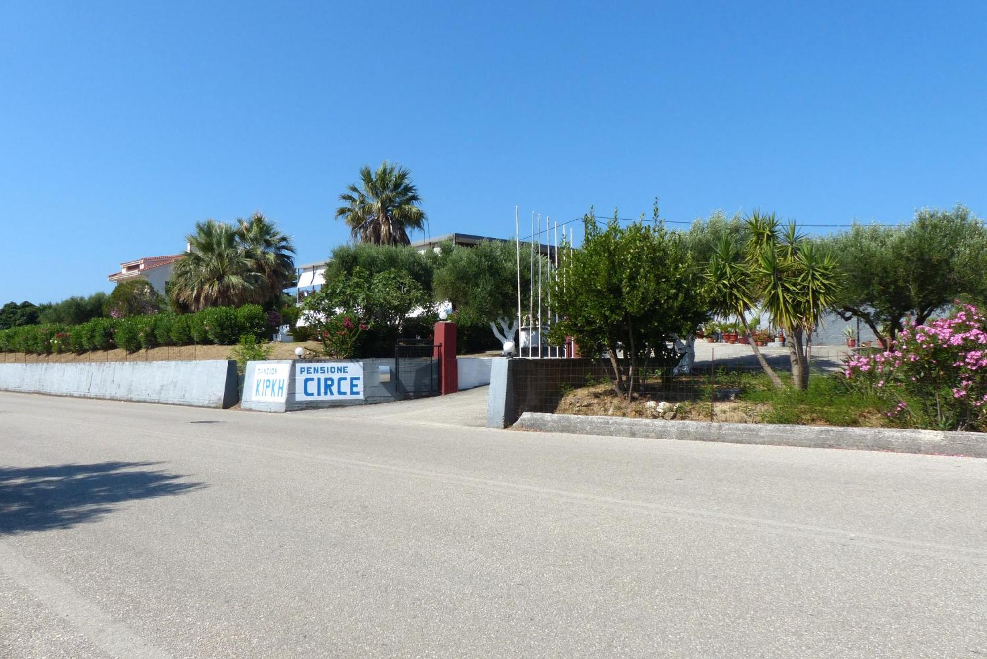 Circe Pansion Apartment Lixouri Exterior photo