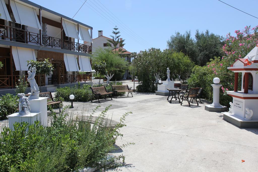 Circe Pansion Apartment Lixouri Exterior photo