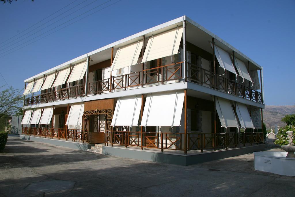 Circe Pansion Apartment Lixouri Exterior photo